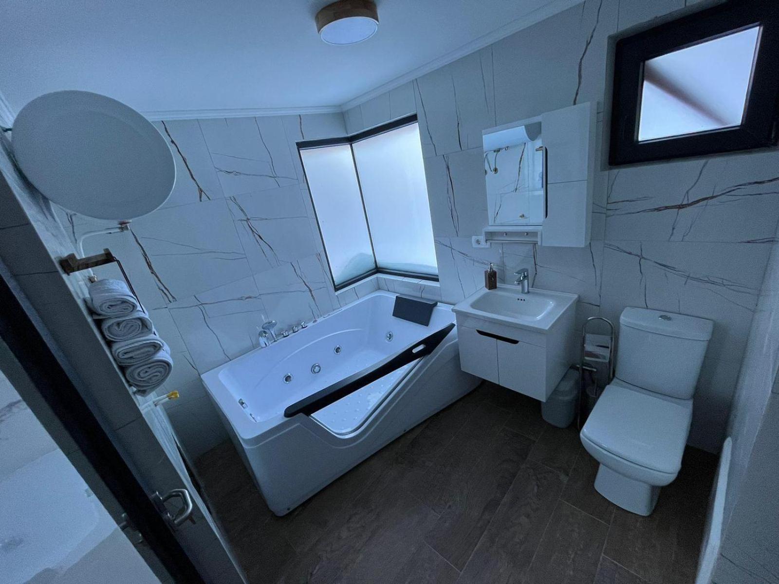 Bujtinat Lisa Appartement Boge Buitenkant foto