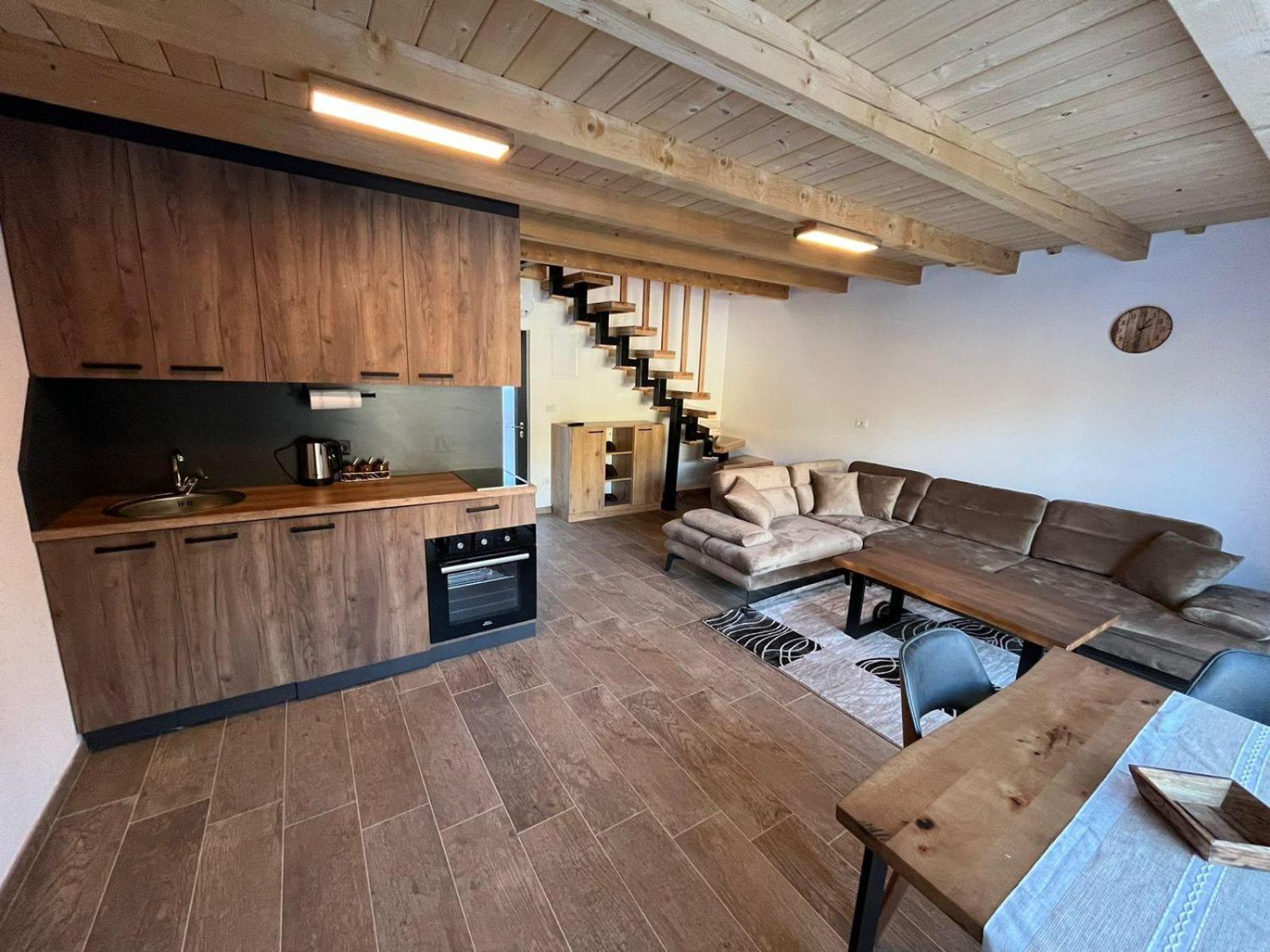 Bujtinat Lisa Appartement Boge Buitenkant foto